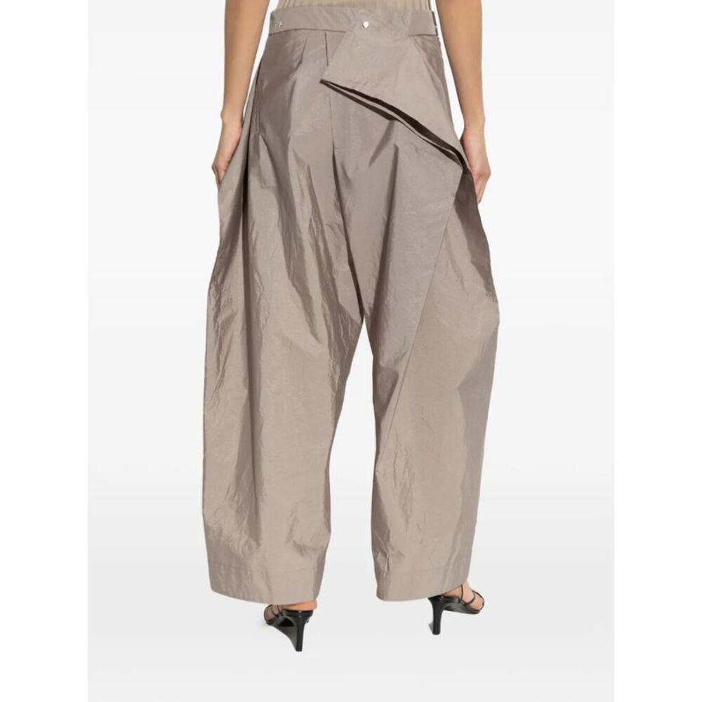 Issey Miyake Women "Akimbo" Volume Trousers - Picture 4 of 7